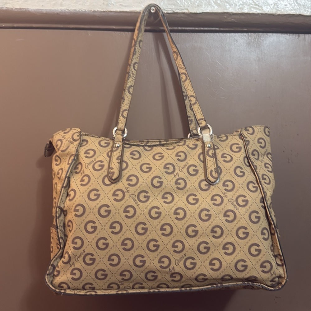 Guess Los Angeles Logo Tan Tote Bag - Picture 2 of 4
